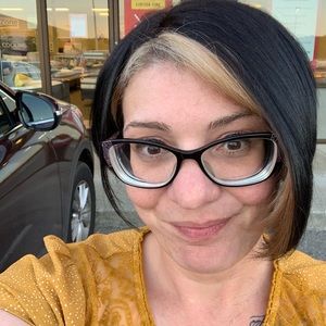 Meet your Posher, Colleen